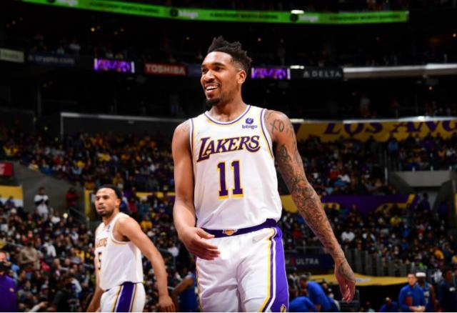 足彩-第四节4中4独得11分 蒙克状态大热激活湖人进攻