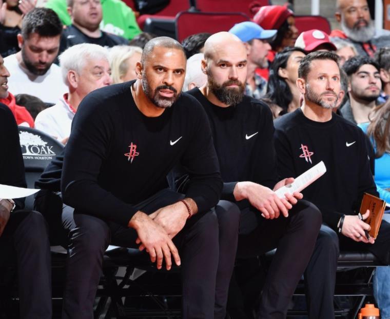 足彩-23分钟砍14+1+4！火箭队射手加时遭弃用，乌度卡的理由太牵强？